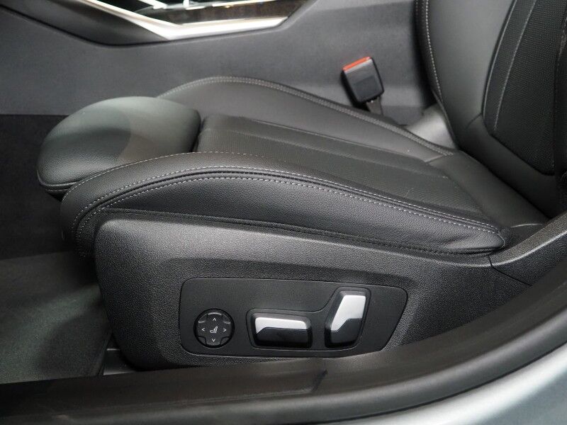 2023 BMW i4 eDrive35 Gran Coupe *HEADS-UP DISPLAY, NAVIGATION, CURVED DISPLAY, SAFETY ALERTS, 360 CAMERAS, MOONROOF, HEATED SEATS/STEERING, COMFORT ACCESS, POWER LIFTGATE, 19 INCH WHEELS, WIRELESS CHARGING, ANDROID & APPLE Round Rock TX