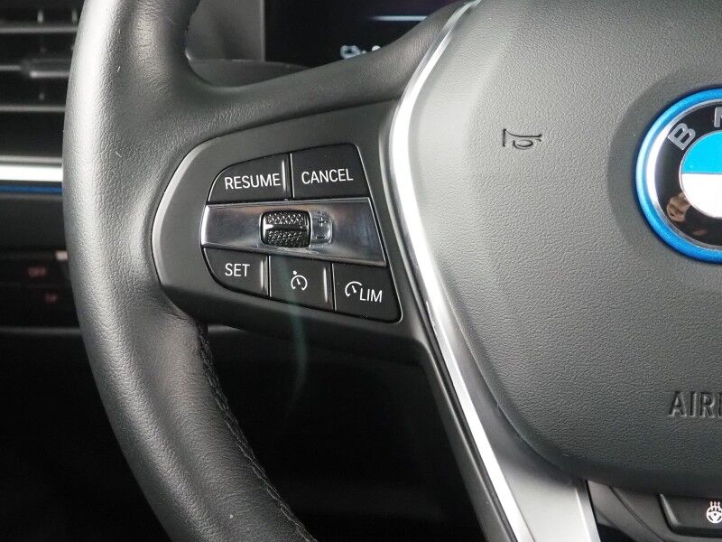 2023 BMW i4 eDrive35 Gran Coupe *HEADS-UP DISPLAY, NAVIGATION, CURVED DISPLAY, SAFETY ALERTS, 360 CAMERAS, MOONROOF, HEATED SEATS/STEERING, COMFORT ACCESS, POWER LIFTGATE, 19 INCH WHEELS, WIRELESS CHARGING, ANDROID & APPLE Round Rock TX