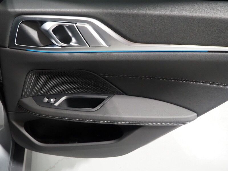 2023 BMW i4 eDrive35 Gran Coupe *HEADS-UP DISPLAY, NAVIGATION, CURVED DISPLAY, SAFETY ALERTS, 360 CAMERAS, MOONROOF, HEATED SEATS/STEERING, COMFORT ACCESS, POWER LIFTGATE, 19 INCH WHEELS, WIRELESS CHARGING, ANDROID & APPLE Round Rock TX