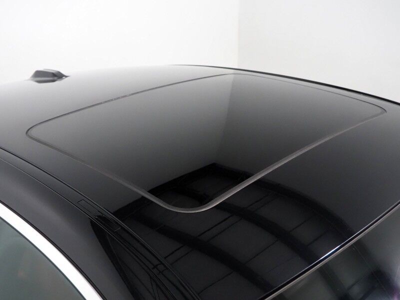 2023 BMW i4 eDrive35 Gran Coupe *HEADS-UP DISPLAY, NAVIGATION, CURVED DISPLAY, SAFETY ALERTS, 360 CAMERAS, MOONROOF, HEATED SEATS/STEERING, COMFORT ACCESS, POWER LIFTGATE, 19 INCH WHEELS, WIRELESS CHARGING, ANDROID & APPLE Round Rock TX