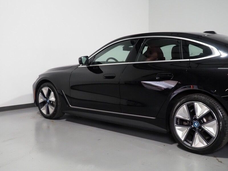 2023 BMW i4 eDrive35 Gran Coupe *HEADS-UP DISPLAY, NAVIGATION, CURVED DISPLAY, SAFETY ALERTS, 360 CAMERAS, MOONROOF, HEATED SEATS/STEERING, COMFORT ACCESS, POWER LIFTGATE, 19 INCH WHEELS, WIRELESS CHARGING, ANDROID & APPLE Round Rock TX