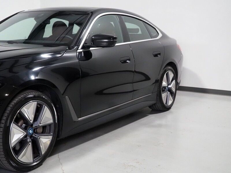 2023 BMW i4 eDrive35 Gran Coupe *HEADS-UP DISPLAY, NAVIGATION, CURVED DISPLAY, SAFETY ALERTS, 360 CAMERAS, MOONROOF, HEATED SEATS/STEERING, COMFORT ACCESS, POWER LIFTGATE, 19 INCH WHEELS, WIRELESS CHARGING, ANDROID & APPLE Round Rock TX
