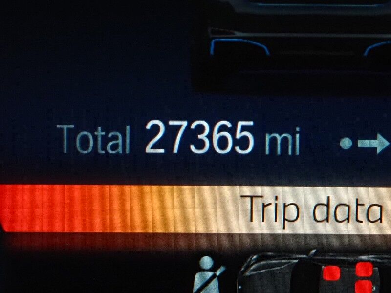 2023 BMW i4 eDrive35 Gran Coupe *HEADS-UP DISPLAY, NAVIGATION, CURVED DISPLAY, SAFETY ALERTS, 360 CAMERAS, MOONROOF, HEATED SEATS/STEERING, COMFORT ACCESS, POWER LIFTGATE, 19 INCH WHEELS, WIRELESS CHARGING, ANDROID & APPLE Round Rock TX