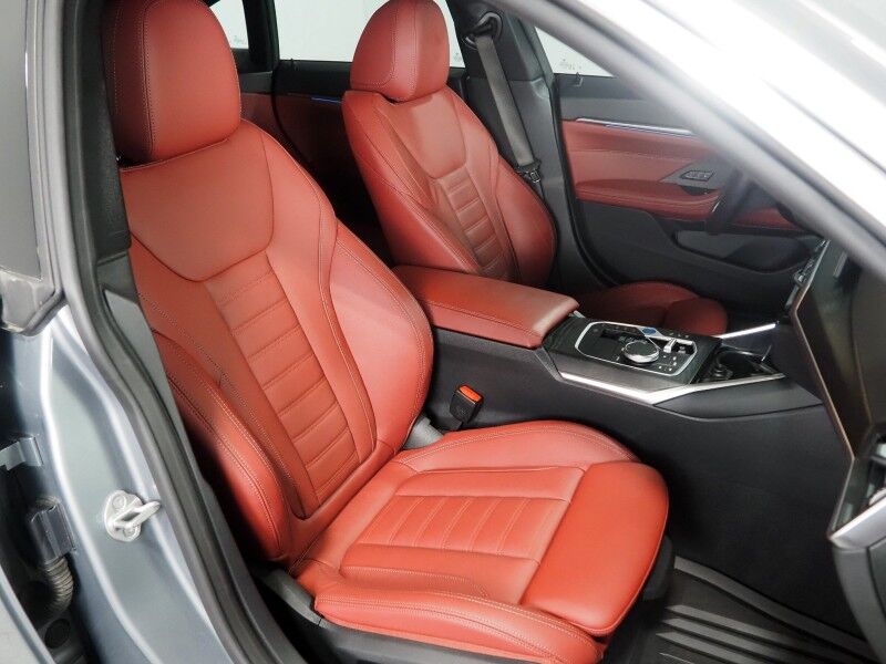 2023 BMW i4 eDrive35 Gran Coupe *HEADS-UP DISPLAY, NAVIGATION, CURVED DISPLAY, SAFETY ALERTS, 360 CAMERAS, MOONROOF, LEATHER, HEATED SEATS/STEERING, COMFORT ACCESS, 19 INCH WHEELS, HARMAN/KARDON, WIRELESS CHARGING, ANDROID & APPLE