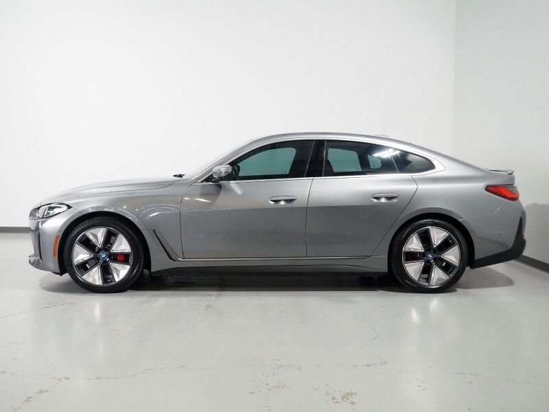 2023 BMW i4 eDrive35 Gran Coupe *HEADS-UP DISPLAY, NAVIGATION, CURVED DISPLAY, SAFETY ALERTS, 360 CAMERAS, MOONROOF, LEATHER, HEATED SEATS/STEERING, COMFORT ACCESS, 19 INCH WHEELS, HARMAN/KARDON, WIRELESS CHARGING, ANDROID & APPLE Round Rock TX