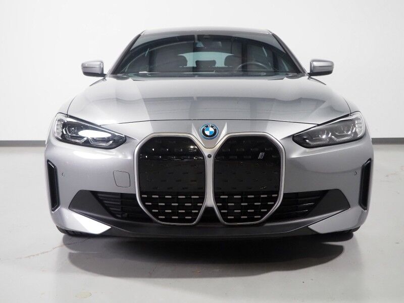 2023 BMW i4 eDrive35 Gran Coupe *HEADS-UP DISPLAY, NAVIGATION, CURVED DISPLAY, SAFETY ALERTS, 360 CAMERAS, MOONROOF, LEATHER, HEATED SEATS/STEERING, COMFORT ACCESS, 19 INCH WHEELS, HARMAN/KARDON, WIRELESS CHARGING, ANDROID & APPLE Round Rock TX