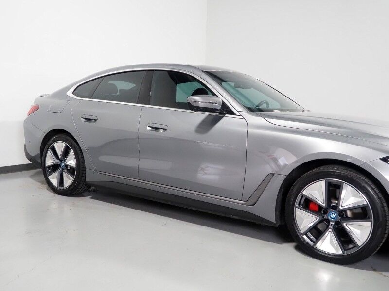 2023 BMW i4 eDrive35 Gran Coupe *HEADS-UP DISPLAY, NAVIGATION, CURVED DISPLAY, SAFETY ALERTS, 360 CAMERAS, MOONROOF, LEATHER, HEATED SEATS/STEERING, COMFORT ACCESS, 19 INCH WHEELS, HARMAN/KARDON, WIRELESS CHARGING, ANDROID & APPLE Round Rock TX