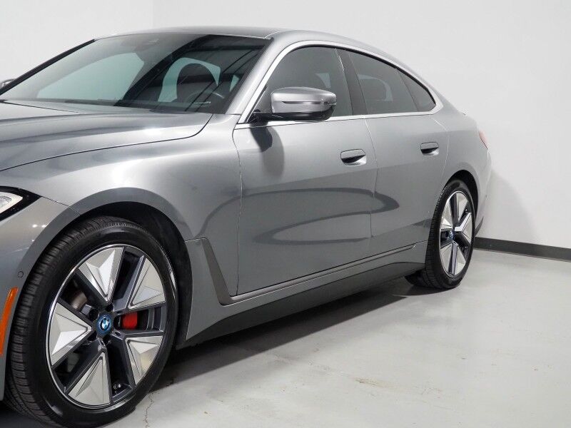 2023 BMW i4 eDrive35 Gran Coupe *HEADS-UP DISPLAY, NAVIGATION, CURVED DISPLAY, SAFETY ALERTS, 360 CAMERAS, MOONROOF, LEATHER, HEATED SEATS/STEERING, COMFORT ACCESS, 19 INCH WHEELS, HARMAN/KARDON, WIRELESS CHARGING, ANDROID & APPLE Round Rock TX