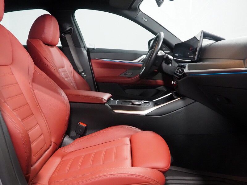 2023 BMW i4 eDrive35 Gran Coupe *HEADS-UP DISPLAY, NAVIGATION, CURVED DISPLAY, SAFETY ALERTS, 360 CAMERAS, MOONROOF, LEATHER, HEATED SEATS/STEERING, COMFORT ACCESS, 19 INCH WHEELS, HARMAN/KARDON, WIRELESS CHARGING, ANDROID & APPLE Round Rock TX