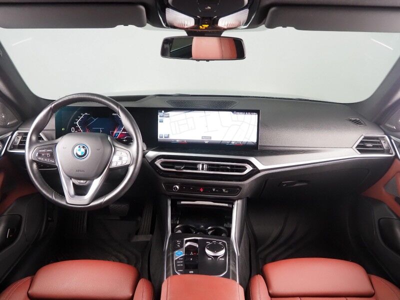2023 BMW i4 eDrive35 Gran Coupe *HEADS-UP DISPLAY, NAVIGATION, CURVED DISPLAY, SAFETY ALERTS, 360 CAMERAS, MOONROOF, LEATHER, HEATED SEATS/STEERING, COMFORT ACCESS, 19 INCH WHEELS, HARMAN/KARDON, WIRELESS CHARGING, ANDROID & APPLE