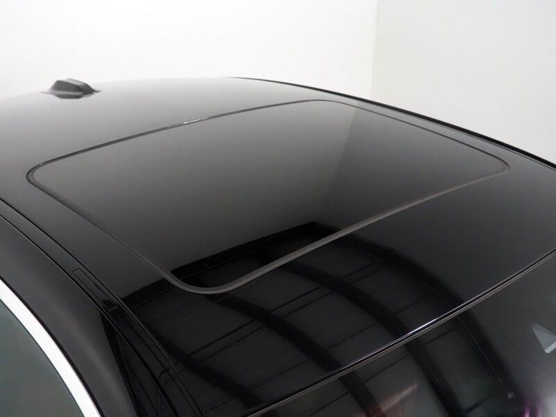 2023 BMW i4 eDrive35 Gran Coupe *HEADS-UP DISPLAY, NAVIGATION, CURVED DISPLAY, SAFETY ALERTS, 360 CAMERAS, MOONROOF, LEATHER, HEATED SEATS/STEERING, HARMAN/KARDON, WIRELESS CHARGING, ANDROID & APPLE