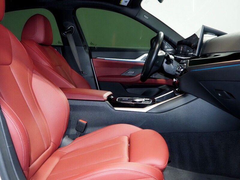 2023 BMW i4 eDrive35 Gran Coupe *HEADS-UP DISPLAY, NAVIGATION, CURVED DISPLAY, SAFETY ALERTS, 360 VIEW CAMERAS, MOONROOF, HEATED SEATS/STEERING, COMFORT ACCESS, ICONIC SOUNDS, HARMAN/KARDON, ANDROID & APPLE Round Rock TX