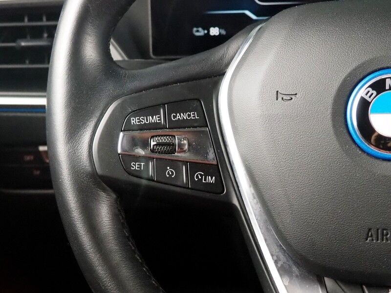 2023 BMW i4 eDrive35 Gran Coupe *HEADS-UP DISPLAY, NAVIGATION, CURVED DISPLAY, SAFETY ALERTS, 360 VIEW CAMERAS, MOONROOF, HEATED SEATS/STEERING, COMFORT ACCESS, ICONIC SOUNDS, HARMAN/KARDON, ANDROID & APPLE Round Rock TX