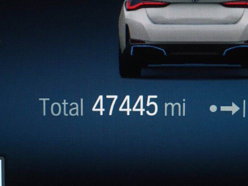 2023 BMW i4 eDrive35 Gran Coupe *HEADS-UP DISPLAY, NAVIGATION, CURVED DISPLAY, SAFETY ALERTS, 360 VIEW CAMERAS, MOONROOF, HEATED SEATS/STEERING, COMFORT ACCESS, ICONIC SOUNDS, HARMAN/KARDON, ANDROID & APPLE Round Rock TX