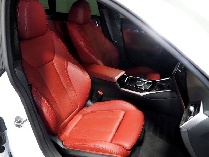 2023 BMW i4 eDrive35 Gran Coupe *HEADS-UP DISPLAY, NAVIGATION, CURVED DISPLAY, SAFETY ALERTS, 360 VIEW CAMERAS, MOONROOF, HEATED SEATS/STEERING, COMFORT ACCESS, ICONIC SOUNDS, HARMAN/KARDON, ANDROID & APPLE