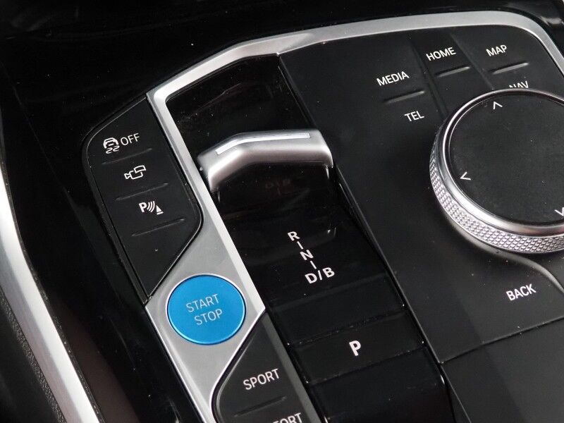 2023 BMW i4 eDrive35 Gran Coupe *HEADS-UP DISPLAY, NAVIGATION, CURVED DISPLAY, SAFETY ALERTS, 360 VIEW CAMERAS, MOONROOF, HEATED SEATS/STEERING, COMFORT ACCESS, ICONIC SOUNDS, HARMAN/KARDON, ANDROID & APPLE Round Rock TX