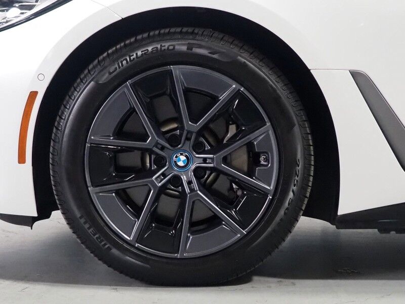 2023 BMW i4 eDrive35 Gran Coupe *HEADS-UP DISPLAY, NAVIGATION, CURVED DISPLAY, SAFETY ALERTS, 360 VIEW CAMERAS, MOONROOF, HEATED SEATS/STEERING, COMFORT ACCESS, ICONIC SOUNDS, HARMAN/KARDON, ANDROID & APPLE Round Rock TX