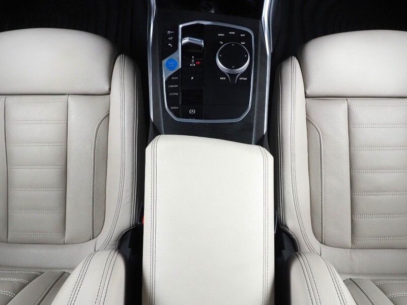 2023 BMW i4 eDrive35 Gran Coupe *NAVIGATION, CURVED DISPLAY, ADAPTIVE CRUISE, SAFETY ALERTS, 360 CAMERAS, MOONROOF, LEATHER, HEATED SEATS/STEERING, HARMAN/KARDON, WIRELESS CHARGING, ANDROID & APPLE Round Rock TX