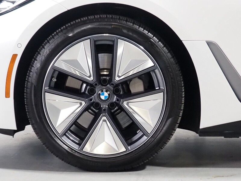 2023 BMW i4 eDrive35 Gran Coupe *NAVIGATION, CURVED DISPLAY, ADAPTIVE CRUISE, SAFETY ALERTS, 360 CAMERAS, MOONROOF, LEATHER, HEATED SEATS/STEERING, HARMAN/KARDON, WIRELESS CHARGING, ANDROID & APPLE Round Rock TX