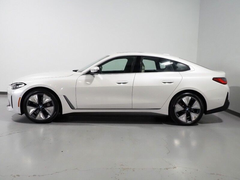 2023 BMW i4 eDrive35 Gran Coupe *NAVIGATION, CURVED DISPLAY, ADAPTIVE CRUISE, SAFETY ALERTS, 360 CAMERAS, MOONROOF, LEATHER, HEATED SEATS/STEERING, HARMAN/KARDON, WIRELESS CHARGING, ANDROID & APPLE Round Rock TX