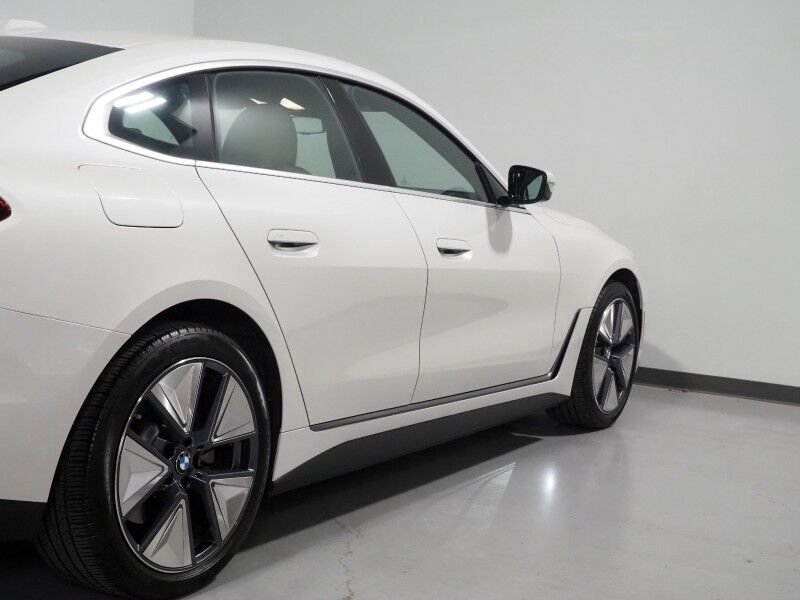 2023 BMW i4 eDrive35 Gran Coupe *NAVIGATION, CURVED DISPLAY, ADAPTIVE CRUISE, SAFETY ALERTS, 360 CAMERAS, MOONROOF, LEATHER, HEATED SEATS/STEERING, HARMAN/KARDON, WIRELESS CHARGING, ANDROID & APPLE Round Rock TX