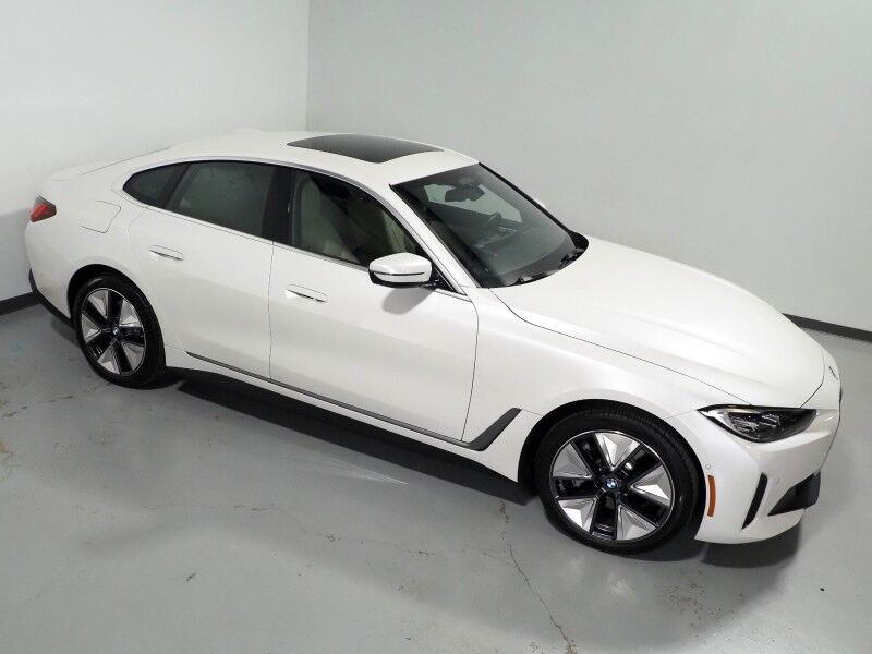 2023 BMW i4 eDrive35 Gran Coupe *NAVIGATION, CURVED DISPLAY, ADAPTIVE CRUISE, SAFETY ALERTS, 360 CAMERAS, MOONROOF, LEATHER, HEATED SEATS/STEERING, HARMAN/KARDON, WIRELESS CHARGING, ANDROID & APPLE Round Rock TX