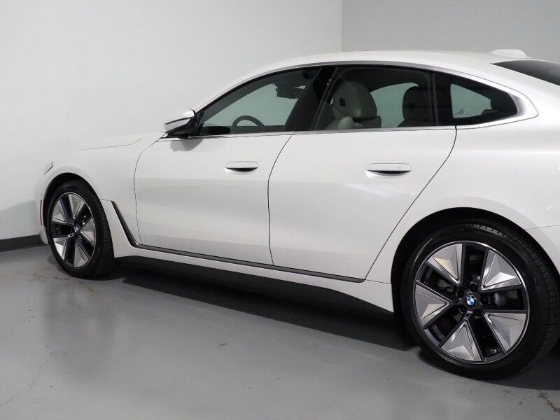 2023 BMW i4 eDrive35 Gran Coupe *NAVIGATION, CURVED DISPLAY, ADAPTIVE CRUISE, SAFETY ALERTS, 360 CAMERAS, MOONROOF, LEATHER, HEATED SEATS/STEERING, HARMAN/KARDON, WIRELESS CHARGING, ANDROID & APPLE Round Rock TX