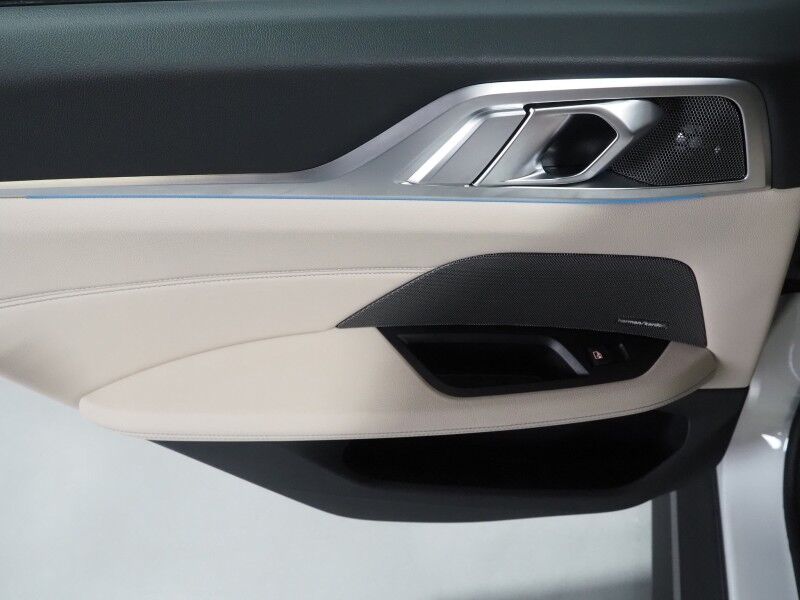 2023 BMW i4 eDrive35 Gran Coupe *NAVIGATION, CURVED DISPLAY, ADAPTIVE CRUISE, SAFETY ALERTS, 360 CAMERAS, MOONROOF, LEATHER, HEATED SEATS/STEERING, HARMAN/KARDON, WIRELESS CHARGING, ANDROID & APPLE Round Rock TX