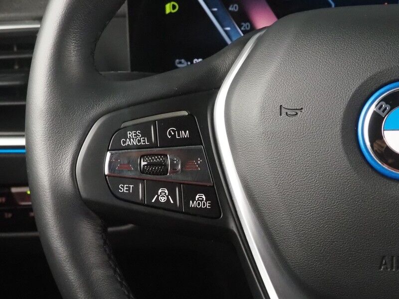 2023 BMW i4 eDrive35 Gran Coupe *NAVIGATION, CURVED DISPLAY, ADAPTIVE CRUISE, SAFETY ALERTS, 360 VIEW CAMERAS, MOONROOF, HEATED SEATS/STEERING, COMFORT ACCESS, HARMAN/KARDON, ANDROID & APPLE Round Rock TX