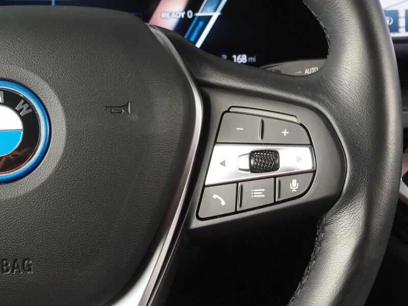 2023 BMW i4 eDrive35 Gran Coupe *NAVIGATION, CURVED DISPLAY, ADAPTIVE CRUISE, SAFETY ALERTS, 360 VIEW CAMERAS, MOONROOF, HEATED SEATS/STEERING, COMFORT ACCESS, HARMAN/KARDON, ANDROID & APPLE Round Rock TX