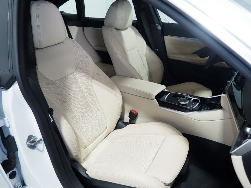 2023 BMW i4 eDrive40 Gran Coupe *DRIVING ASSIST PRO, NAVIGATION, ADAPTIVE CRUISE, CURVED DISPLAY, SAFETY ALERTS, 360 CAMERAS, MOONROOF, HEATED SEATS/STEERING, COMFORT ACCESS, ICONIC SOUNDS, HARMAN/KARDON, 19 INCH WHEELS, ANDROID & APPLE