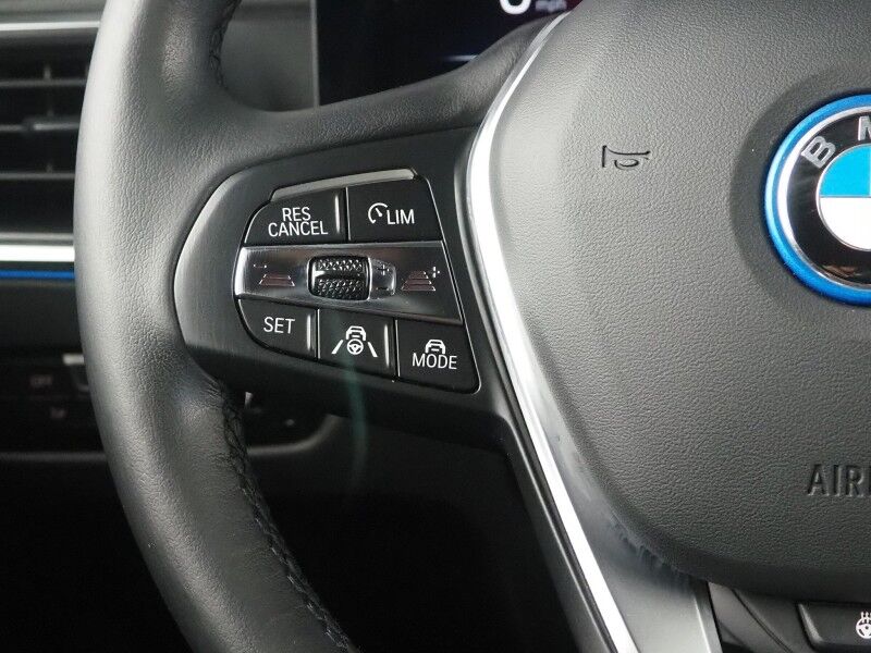 2023 BMW i4 eDrive40 Gran Coupe *DRIVING ASSIST PRO, NAVIGATION, ADAPTIVE CRUISE, CURVED DISPLAY, SAFETY ALERTS, 360 CAMERAS, MOONROOF, HEATED SEATS/STEERING, COMFORT ACCESS, ICONIC SOUNDS, HARMAN/KARDON, 19 INCH WHEELS, ANDROID & APPLE Round Rock TX