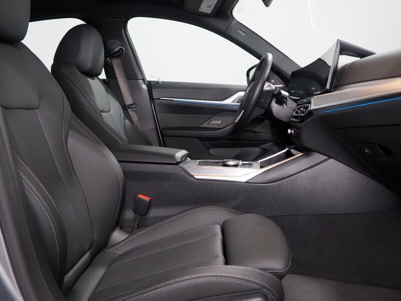 2023 BMW i4 eDrive40 Gran Coupe *DRIVING ASSIST PRO, NAVIGATION, ADAPTIVE CRUISE, CURVED DISPLAY, SAFETY ALERTS, 360 CAMERAS, MOONROOF, HEATED SEATS/STEERING, COMFORT ACCESS, ICONIC SOUNDS, HARMAN/KARDON, 19 INCH WHEELS, ANDROID & APPLE Round Rock TX