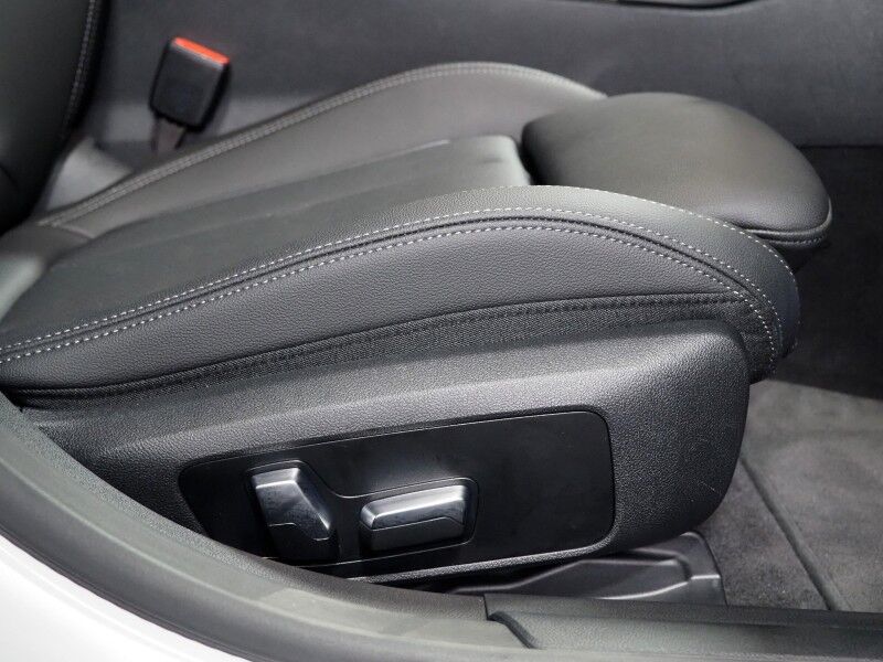 2023 BMW i4 eDrive40 Gran Coupe *HEADS-UP DISPLAY, NAVIGATION, CURVED DISPLAY, SAFETY ALERTS, 360 VIEW CAMERAS, MOONROOF, HEATED SEATS/STEERING, HARMAN/KARDON, WIRELESS CHARGING, ANDROID & APPLE Round Rock TX