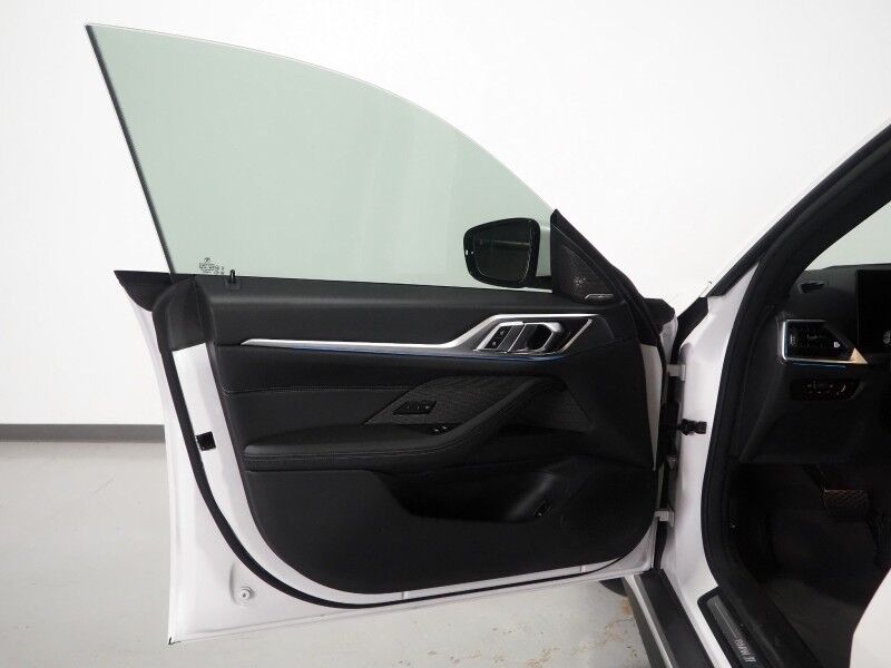 2023 BMW i4 eDrive40 Gran Coupe *HEADS-UP DISPLAY, NAVIGATION, CURVED DISPLAY, SAFETY ALERTS, 360 VIEW CAMERAS, MOONROOF, HEATED SEATS/STEERING, HARMAN/KARDON, WIRELESS CHARGING, ANDROID & APPLE Round Rock TX