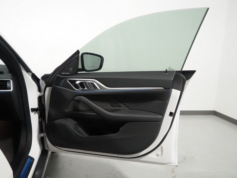 2023 BMW i4 eDrive40 Gran Coupe *HEADS-UP DISPLAY, NAVIGATION, CURVED DISPLAY, SAFETY ALERTS, 360 VIEW CAMERAS, MOONROOF, HEATED SEATS/STEERING, HARMAN/KARDON, WIRELESS CHARGING, ANDROID & APPLE Round Rock TX