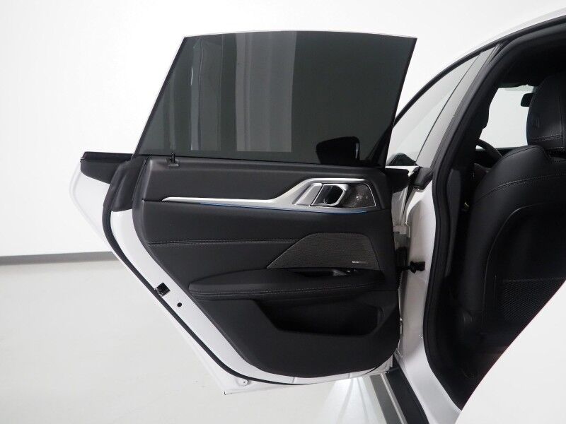 2023 BMW i4 eDrive40 Gran Coupe *HEADS-UP DISPLAY, NAVIGATION, CURVED DISPLAY, SAFETY ALERTS, 360 VIEW CAMERAS, MOONROOF, HEATED SEATS/STEERING, HARMAN/KARDON, WIRELESS CHARGING, ANDROID & APPLE Round Rock TX