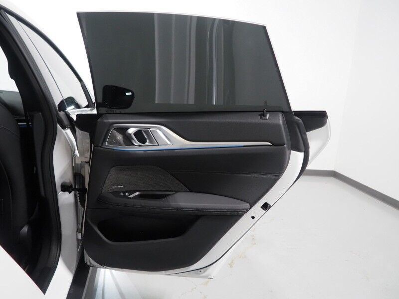 2023 BMW i4 eDrive40 Gran Coupe *HEADS-UP DISPLAY, NAVIGATION, CURVED DISPLAY, SAFETY ALERTS, 360 VIEW CAMERAS, MOONROOF, HEATED SEATS/STEERING, HARMAN/KARDON, WIRELESS CHARGING, ANDROID & APPLE Round Rock TX
