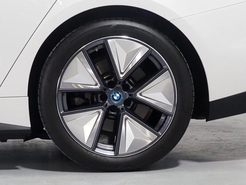 2023 BMW i4 eDrive40 Gran Coupe *HEADS-UP DISPLAY, NAVIGATION, CURVED DISPLAY, SAFETY ALERTS, 360 VIEW CAMERAS, MOONROOF, HEATED SEATS/STEERING, HARMAN/KARDON, WIRELESS CHARGING, ANDROID & APPLE Round Rock TX