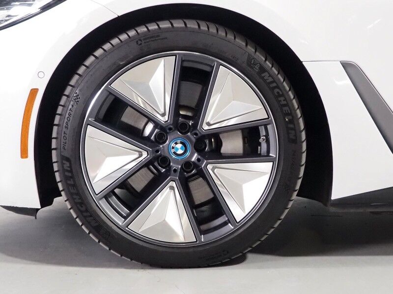 2023 BMW i4 eDrive40 Gran Coupe *HEADS-UP DISPLAY, NAVIGATION, CURVED DISPLAY, SAFETY ALERTS, 360 VIEW CAMERAS, MOONROOF, VERNASCA LEATHER, CLIMATE SEATS, HEATED STEERING, HARMAN/KARDON, ANDROID & APPLE Round Rock TX