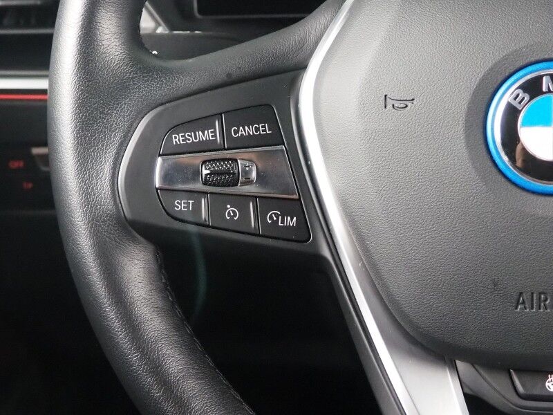 2023 BMW i4 eDrive40 Gran Coupe *HEADS-UP DISPLAY, NAVIGATION, CURVED DISPLAY, SAFETY ALERTS, 360 VIEW CAMERAS, MOONROOF, VERNASCA LEATHER, CLIMATE SEATS, HEATED STEERING, HARMAN/KARDON, ANDROID & APPLE Round Rock TX