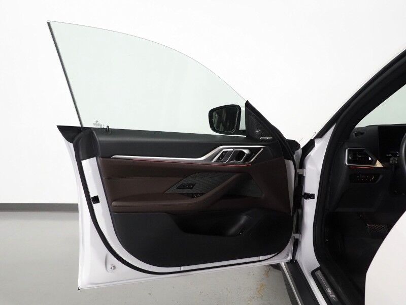 2023 BMW i4 eDrive40 Gran Coupe *HEADS-UP DISPLAY, NAVIGATION, CURVED DISPLAY, SAFETY ALERTS, 360 VIEW CAMERAS, MOONROOF, VERNASCA LEATHER, CLIMATE SEATS, HEATED STEERING, HARMAN/KARDON, ANDROID & APPLE Round Rock TX