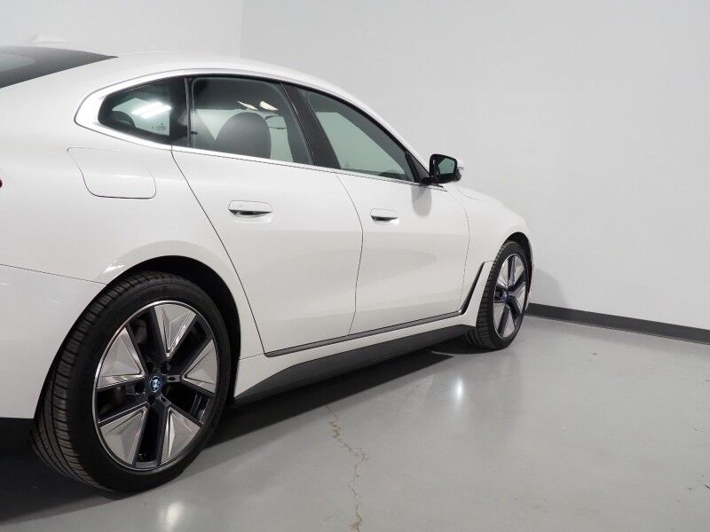 2023 BMW i4 eDrive40 Gran Coupe *HEADS-UP DISPLAY, NAVIGATION, CURVED DISPLAY, SAFETY ALERTS, 360 VIEW CAMERAS, MOONROOF, VERNASCA LEATHER, CLIMATE SEATS, HEATED STEERING, HARMAN/KARDON, ANDROID & APPLE Round Rock TX