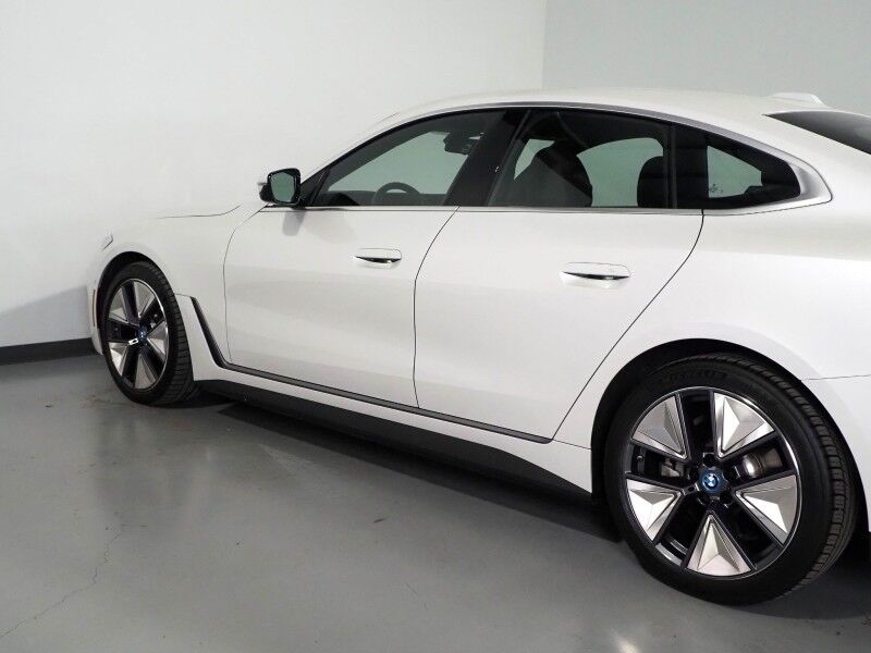 2023 BMW i4 eDrive40 Gran Coupe *HEADS-UP DISPLAY, NAVIGATION, CURVED DISPLAY, SAFETY ALERTS, 360 VIEW CAMERAS, MOONROOF, VERNASCA LEATHER, CLIMATE SEATS, HEATED STEERING, HARMAN/KARDON, ANDROID & APPLE Round Rock TX
