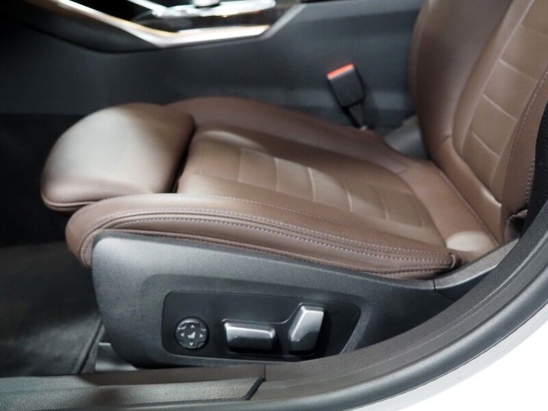 2023 BMW i4 eDrive40 Gran Coupe *HEADS-UP DISPLAY, NAVIGATION, CURVED DISPLAY, SAFETY ALERTS, 360 VIEW CAMERAS, MOONROOF, VERNASCA LEATHER, CLIMATE SEATS, HEATED STEERING, HARMAN/KARDON, ANDROID & APPLE Round Rock TX