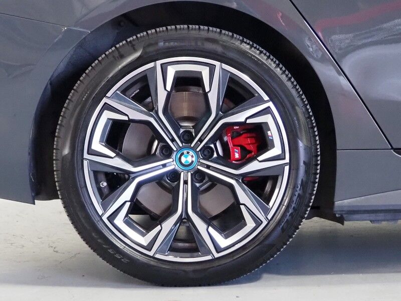 2023 BMW i4 eDrive40 Gran Coupe *M SPORT, DRIVING ASSIST PRO, HEADS-UP DISPLAY, NAVIGATION, ADAPTIVE CRUISE, CURVED DISPLAY, SAFETY ALERTS, 360 CAMERAS, MOONROOF, VERNASCA LEATHER, CLIMATE SEATS, HEATED STEERING, HARMAN/KARDON, ANDROID & APPLE Round Rock TX