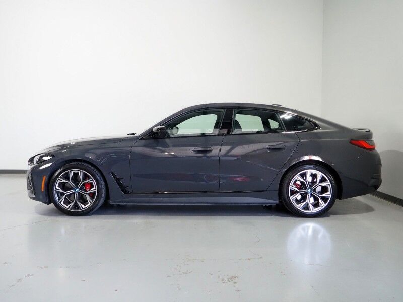 2023 BMW i4 eDrive40 Gran Coupe *M SPORT, DRIVING ASSIST PRO, HEADS-UP DISPLAY, NAVIGATION, ADAPTIVE CRUISE, CURVED DISPLAY, SAFETY ALERTS, 360 CAMERAS, MOONROOF, VERNASCA LEATHER, CLIMATE SEATS, HEATED STEERING, HARMAN/KARDON, ANDROID & APPLE Round Rock TX