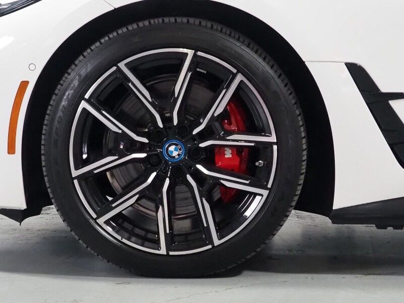 2023 BMW i4 eDrive40 Gran Coupe *M SPORT, HEADS-UP DISPLAY, NAVIGATION, CURVED DISPLAY, SAFETY ALERTS, 360 VIEW CAMERAS, MOONROOF, HEATED SEATS/STEERING, 19 INCH WHEELS, HARMAN/KARDON, ANDROID & APPLE Round Rock TX