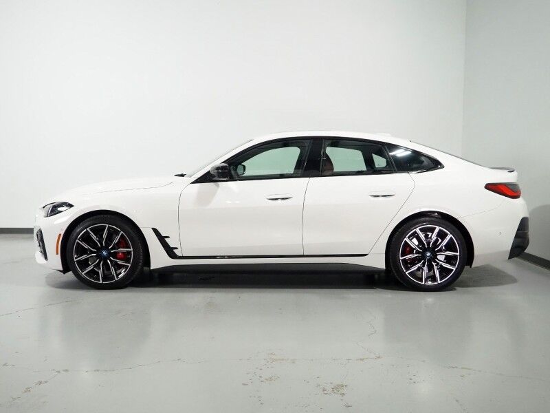 2023 BMW i4 eDrive40 Gran Coupe *M SPORT, HEADS-UP DISPLAY, NAVIGATION, CURVED DISPLAY, SAFETY ALERTS, 360 VIEW CAMERAS, MOONROOF, HEATED SEATS/STEERING, 19 INCH WHEELS, HARMAN/KARDON, ANDROID & APPLE Round Rock TX