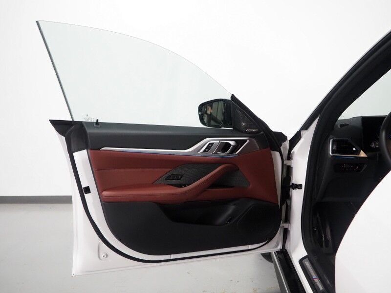 2023 BMW i4 eDrive40 Gran Coupe *M SPORT, HEADS-UP DISPLAY, NAVIGATION, CURVED DISPLAY, SAFETY ALERTS, 360 VIEW CAMERAS, MOONROOF, HEATED SEATS/STEERING, 19 INCH WHEELS, HARMAN/KARDON, ANDROID & APPLE Round Rock TX